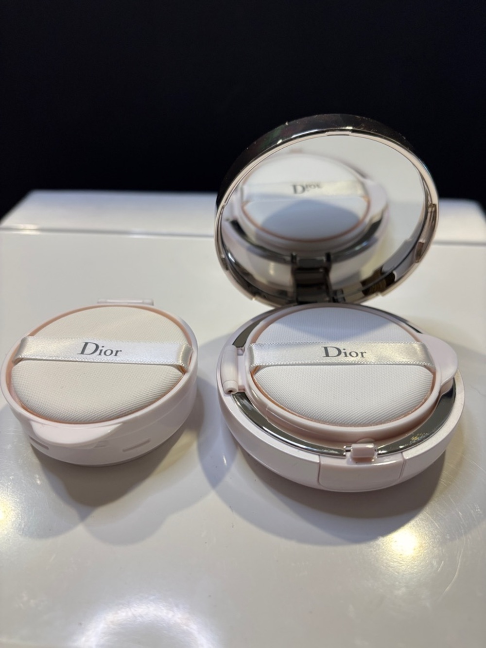 Dior DreamSkin Fresh & Perfect Cushion w extra refill shade 030 - Picture 2 of 8